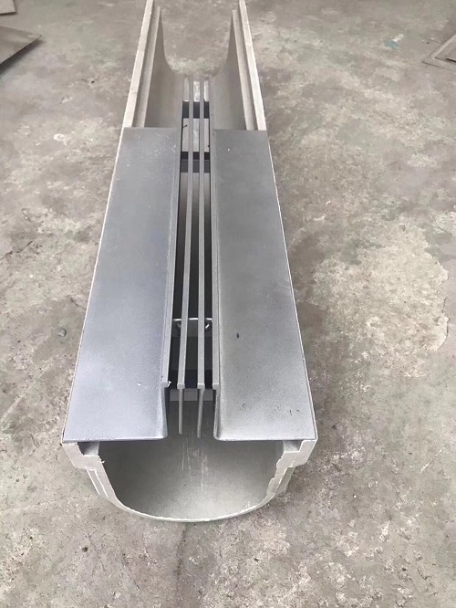 不銹鋼縫隙排水溝圖片，不銹鋼排水溝圖片