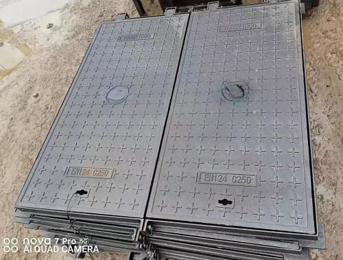 球墨鑄鐵方形井蓋，方形鑄鐵井蓋生產(chǎn)廠家