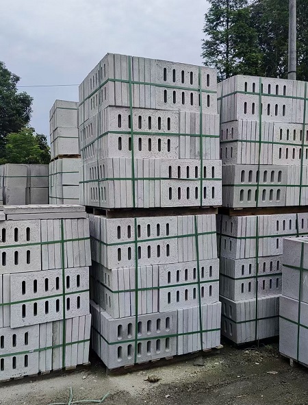 水泥雨水篦子圖片，水泥雨水篦子高清圖片，水泥雨水篦子成品圖片，水泥雨水口立篦子圖片，四孔水泥雨水篦子圖片