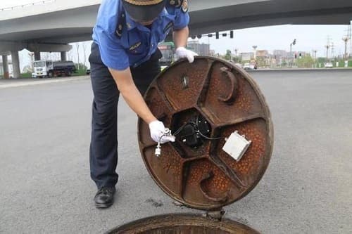 智能井蓋外觀(guān)圖片