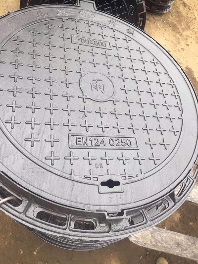 加厚鑄鋼井蓋價(jià)格分析：如何選擇合適的井蓋產(chǎn)品？