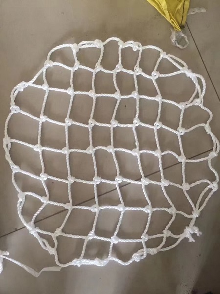 井蓋安全網(wǎng)，井蓋脫落，井蓋防盜，井蓋安全，城市基礎(chǔ)設(shè)施，井蓋保護(hù)，井蓋安全防護(hù)