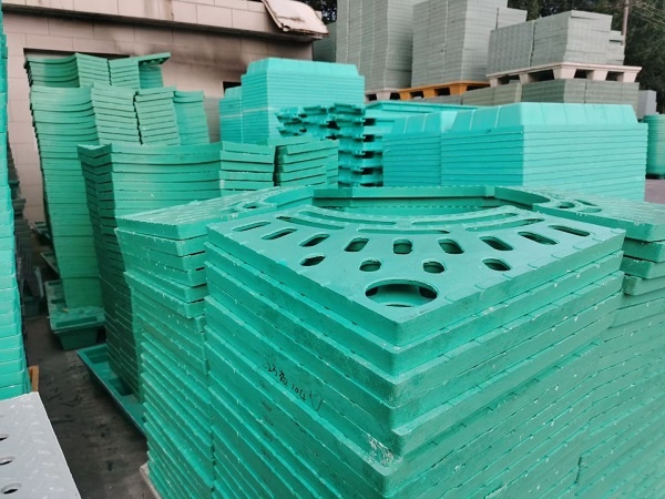 復(fù)合井蓋廠家及聯(lián)系電話，復(fù)合井蓋，復(fù)合井蓋廠家，復(fù)合井蓋廠家電話