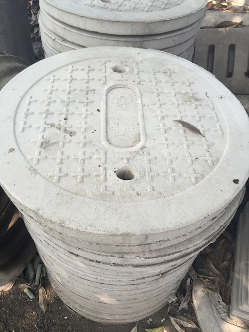 水泥井蓋鋼模具廠家，水泥井蓋鋼模具，鋼模具，井蓋生產(chǎn)，模具廠家