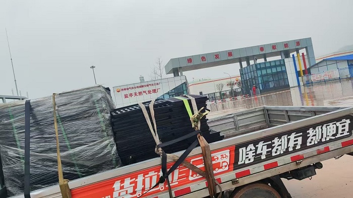 球墨鑄鐵篦子400*600*20 送西南油氣田公司成都天然氣化工總廠(chǎng)（鹽亭天然氣處理廠(chǎng)）