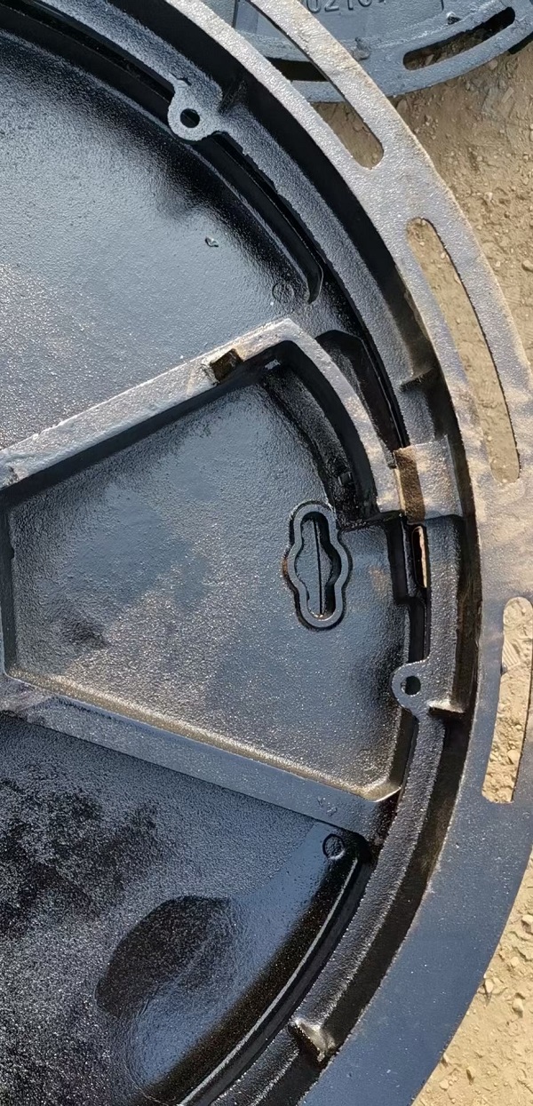 球墨鑄鐵卡簧井蓋，卡簧井蓋